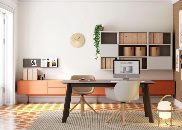 Muebles de oficina a medida de color naranja