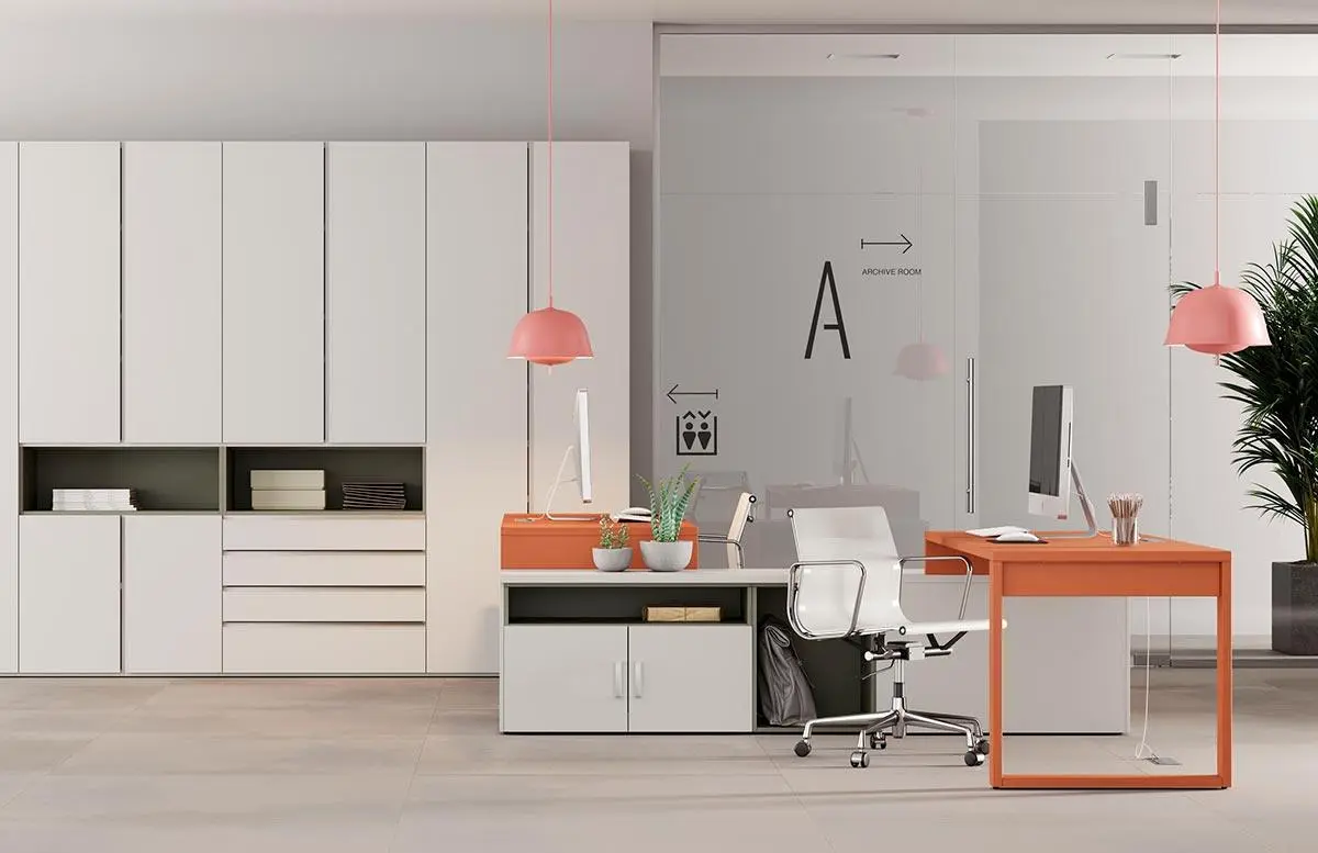 muebles de oficina a medida de color naranja y blanco